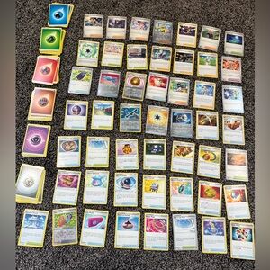 ⚪️98 Pokemon Trainer/Energy cards